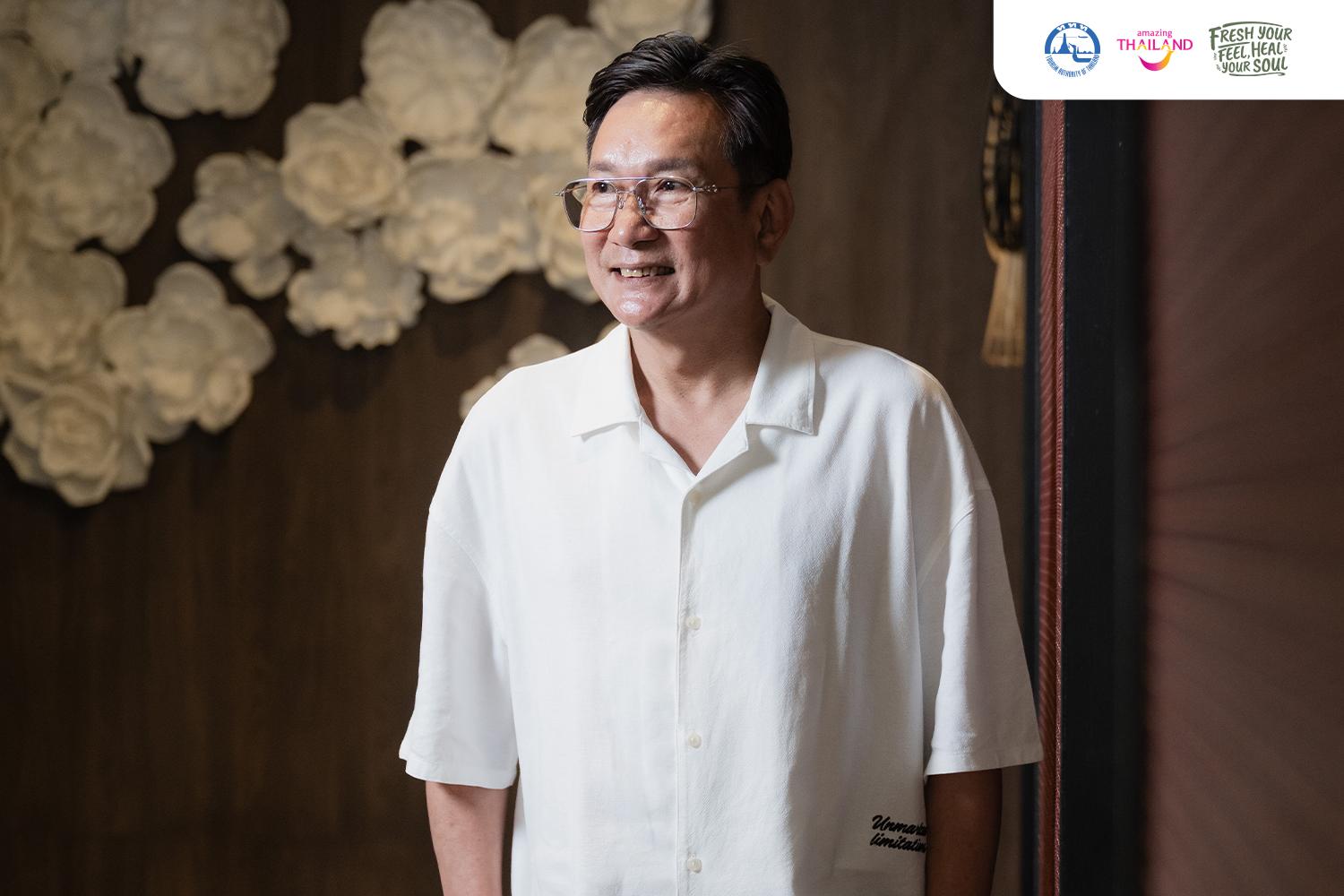 รูปภาพประกอบด้วย เสื้อผ้า, ใบหน้าของมนุษย์, คน, ยิ้ม

เนื้อหาที่สร้างโดย AI อาจไม่ถูกต้อง